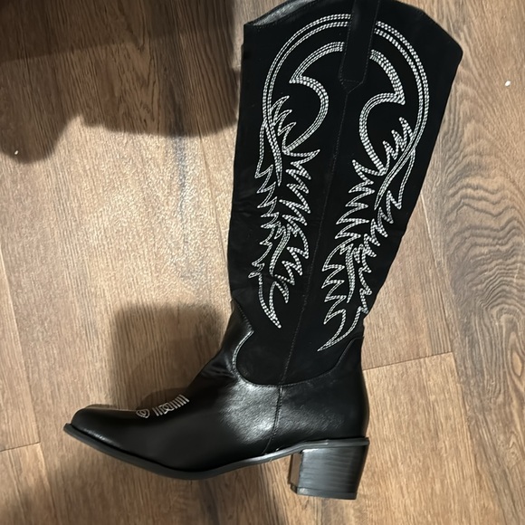 🛑AT COST! Black Embroidered Aztec Western Boho Festival Boot Vegan Suede leather - Picture 8 of 9
